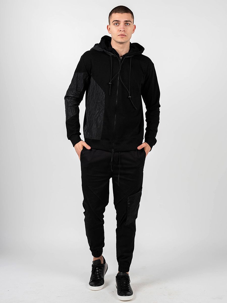 Kapuzenjacke mit asymmetrischen Tech-Einsätzen