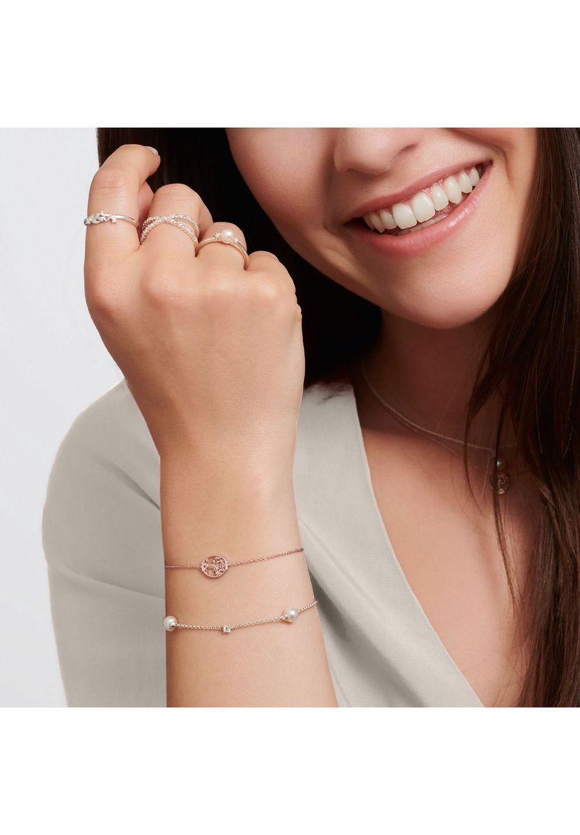 Elegantes Perlen- und Steinarmband