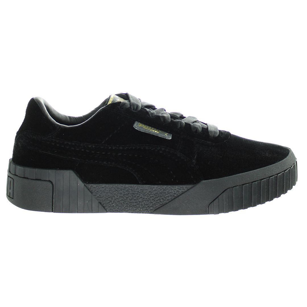 Klassischer Wildleder Sneaker