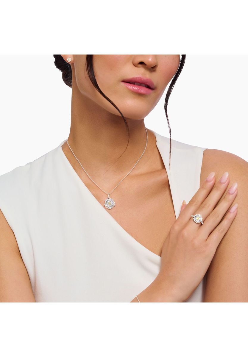 Halskette mit Gänseblümchen-Anhänger