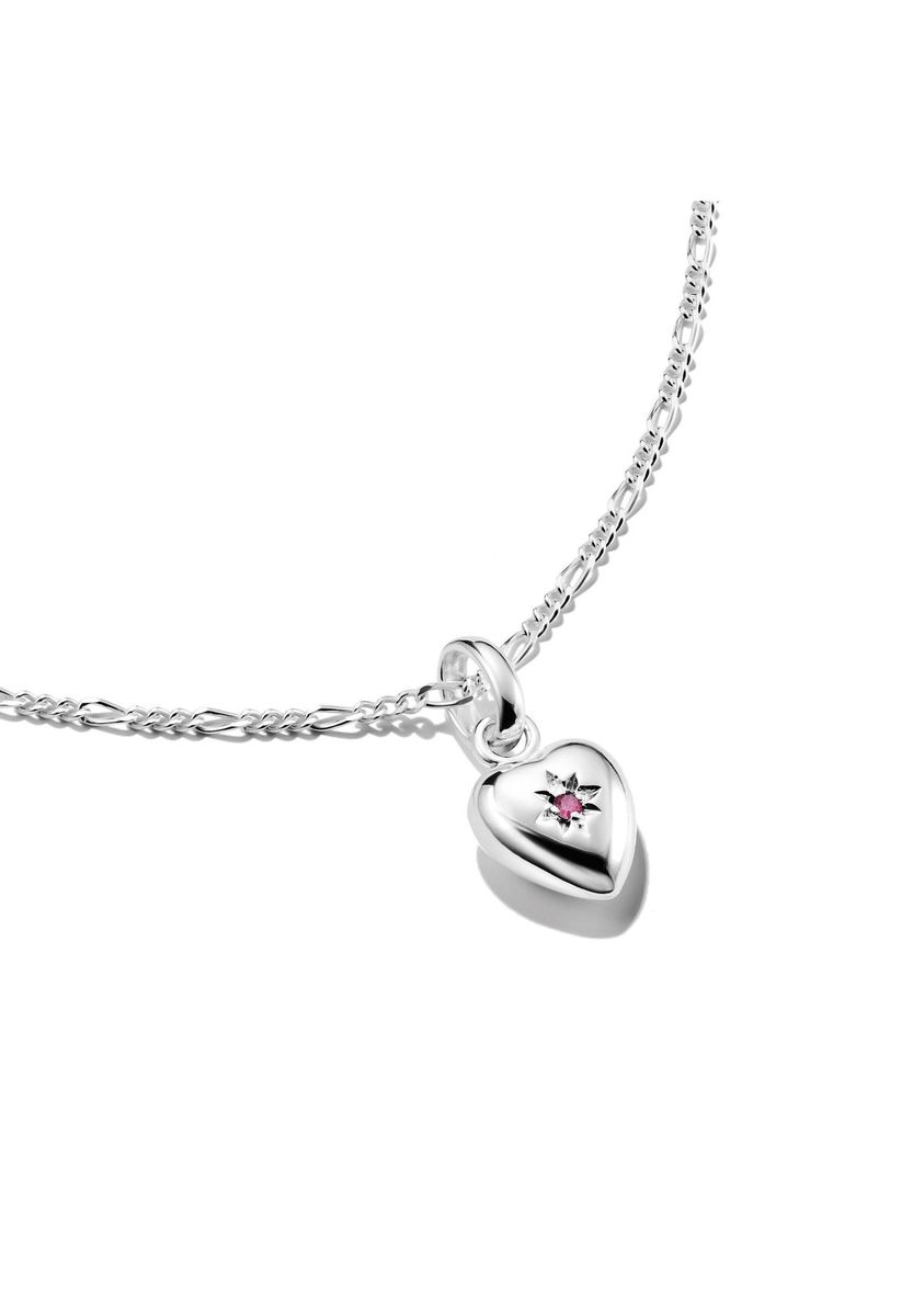 Silberner Herzanhänger mit rotem Rubin