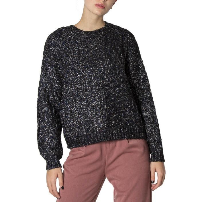 Glitzernder Strickpullover mit Rundhalsausschnitt