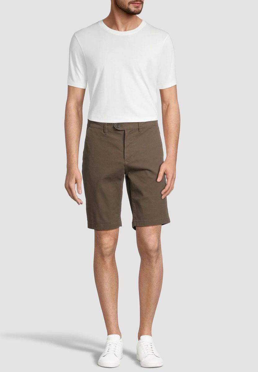 Klassisch geschnittene Chino-Bermuda-Shorts