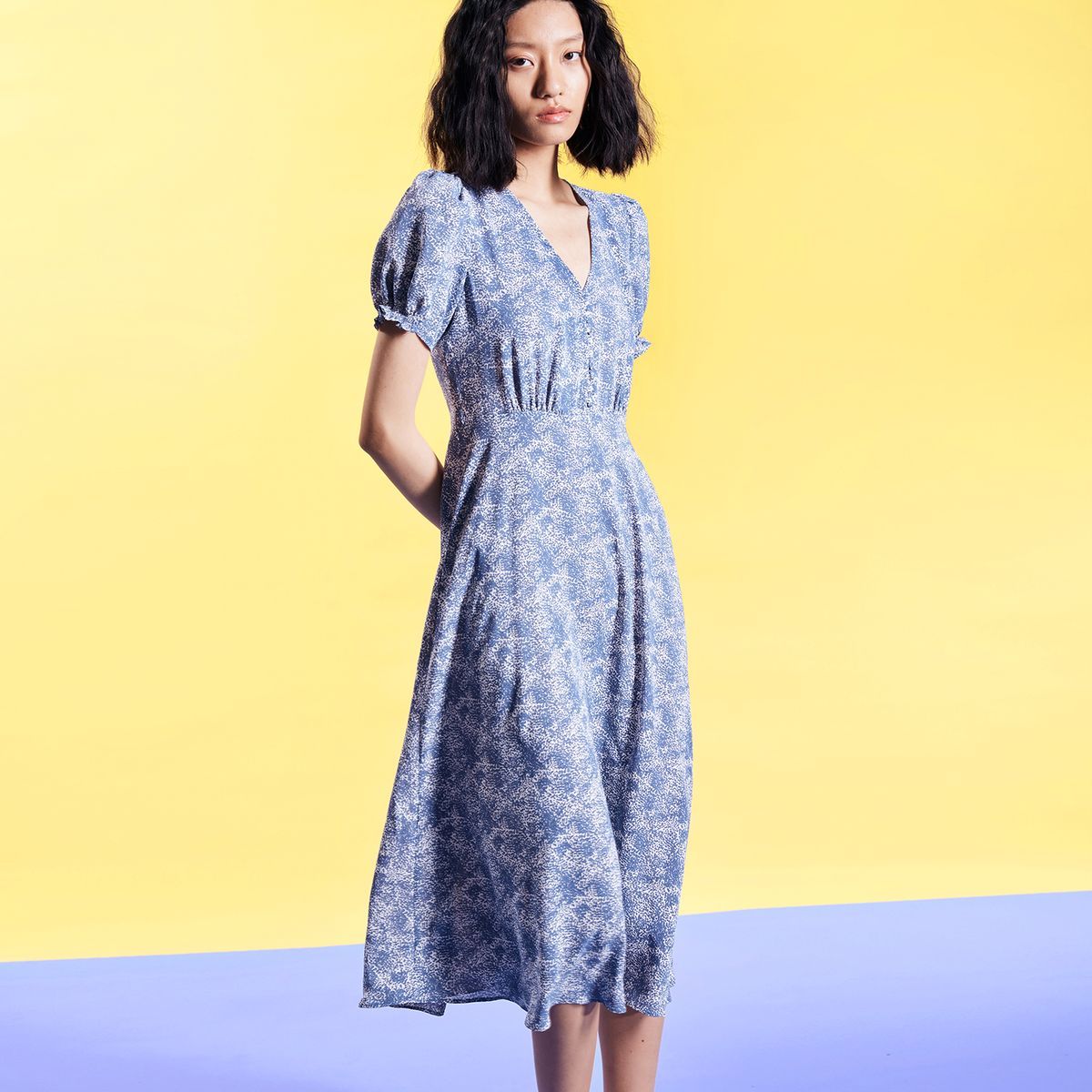 Midi-Kleid mit Liberty-Blumenmuster und Empire-Taille
