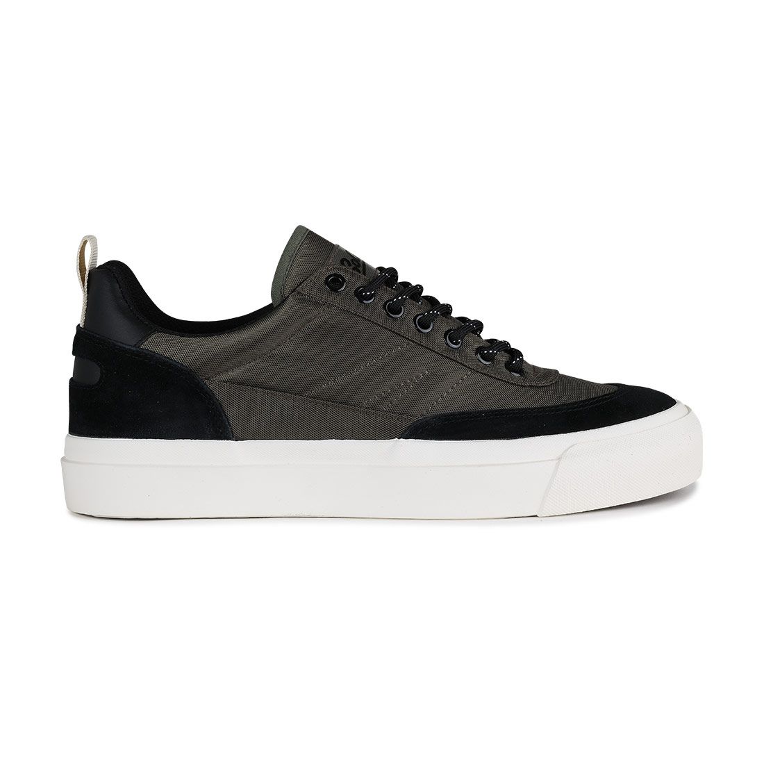 Flache Plateau-Sneakers