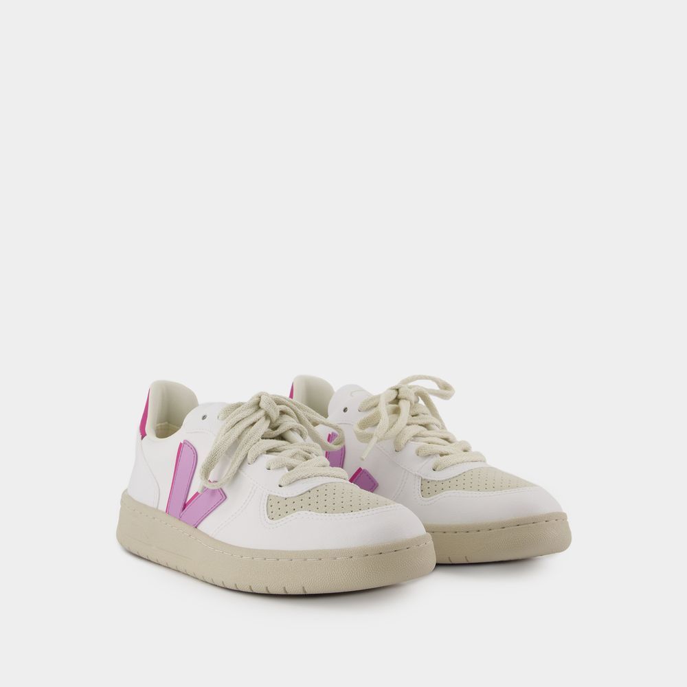 Veja V-10 Low-Top Sneaker