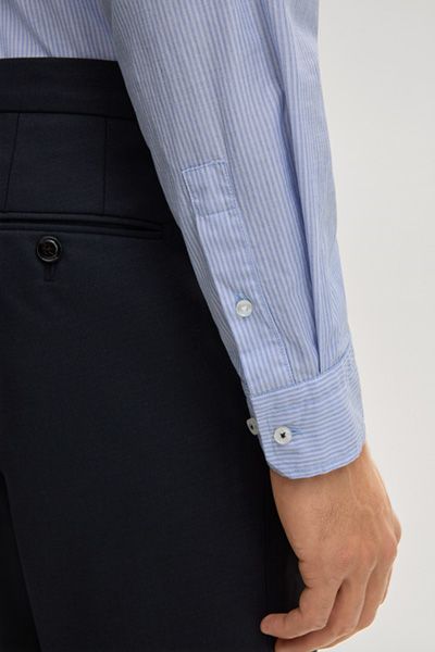 Mike: Lässiges blau-weiß gestreiftes Button-Down-Baumwollhemd