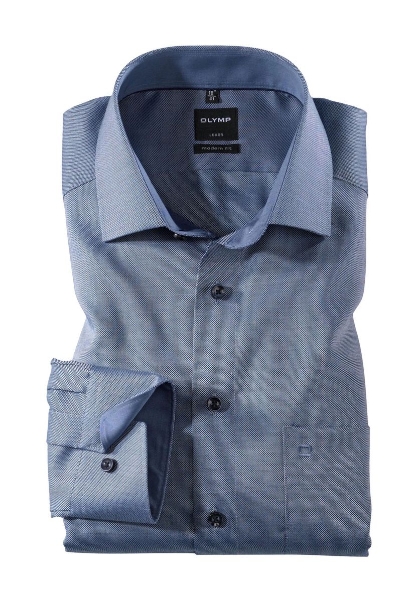 Modernes Businesshemd mit Tasche