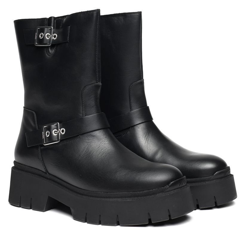 Klobige Plateaustiefel im Biker-Stil