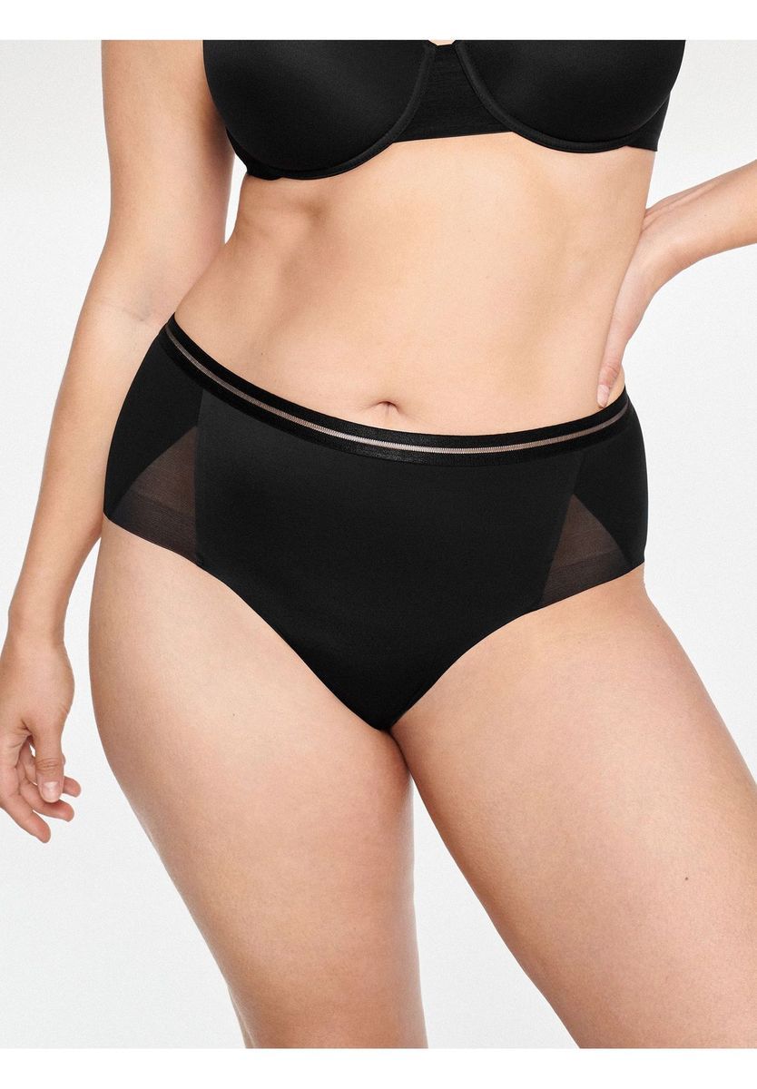 Schwarzer Slip mit Mesh-Details