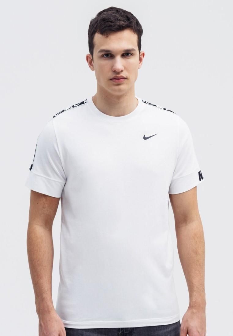 Herren Weißes Nike Repeat T-Shirt