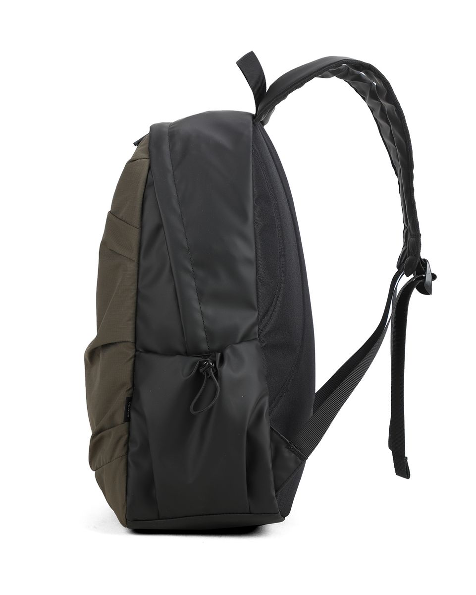 Minimalistischer Utility-Rucksack mit Stufendesign