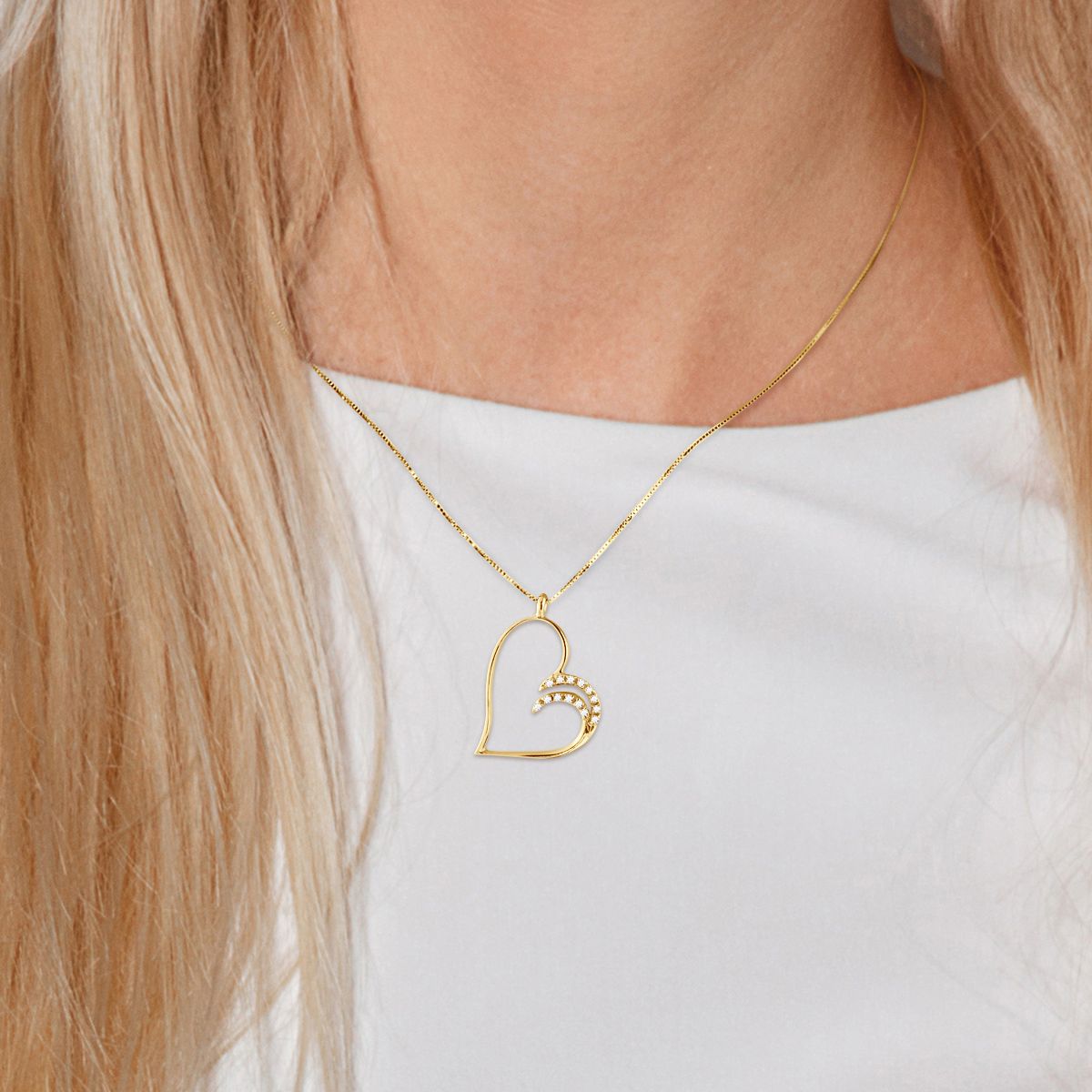 Halskette mit Diamant-Herzanhänger