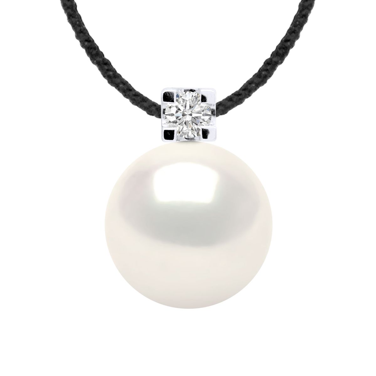 Elegante Halskette mit Perlenanhänger