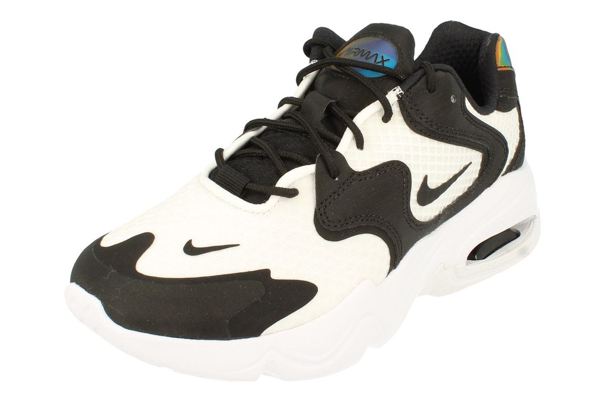 Moderner Schwarz-Weiß Air Max Sneaker