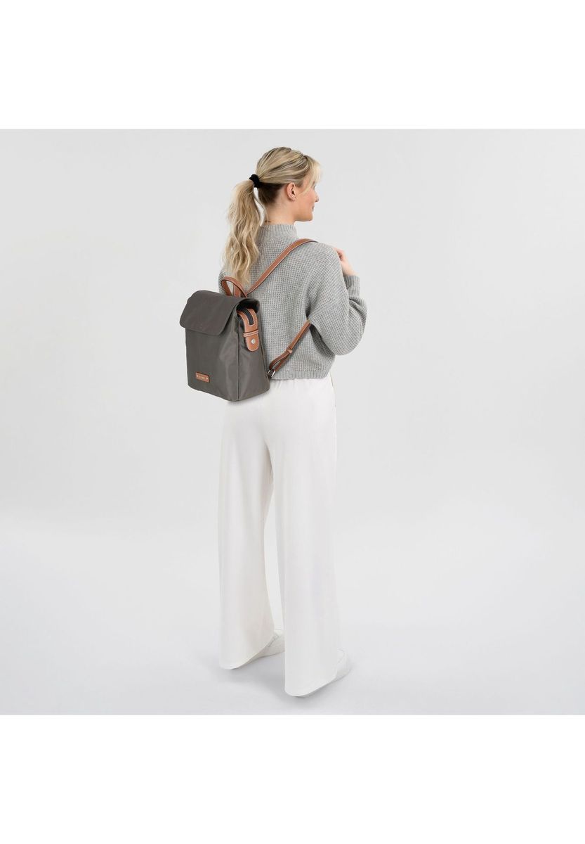 Funktionaler Nylon-Klappenrucksack mit Akzenten