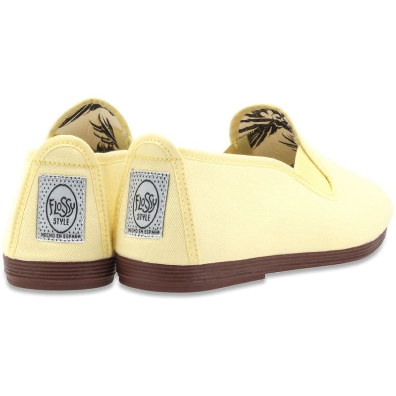 Klassische Canvas-Slipper zum Reinschlüpfen