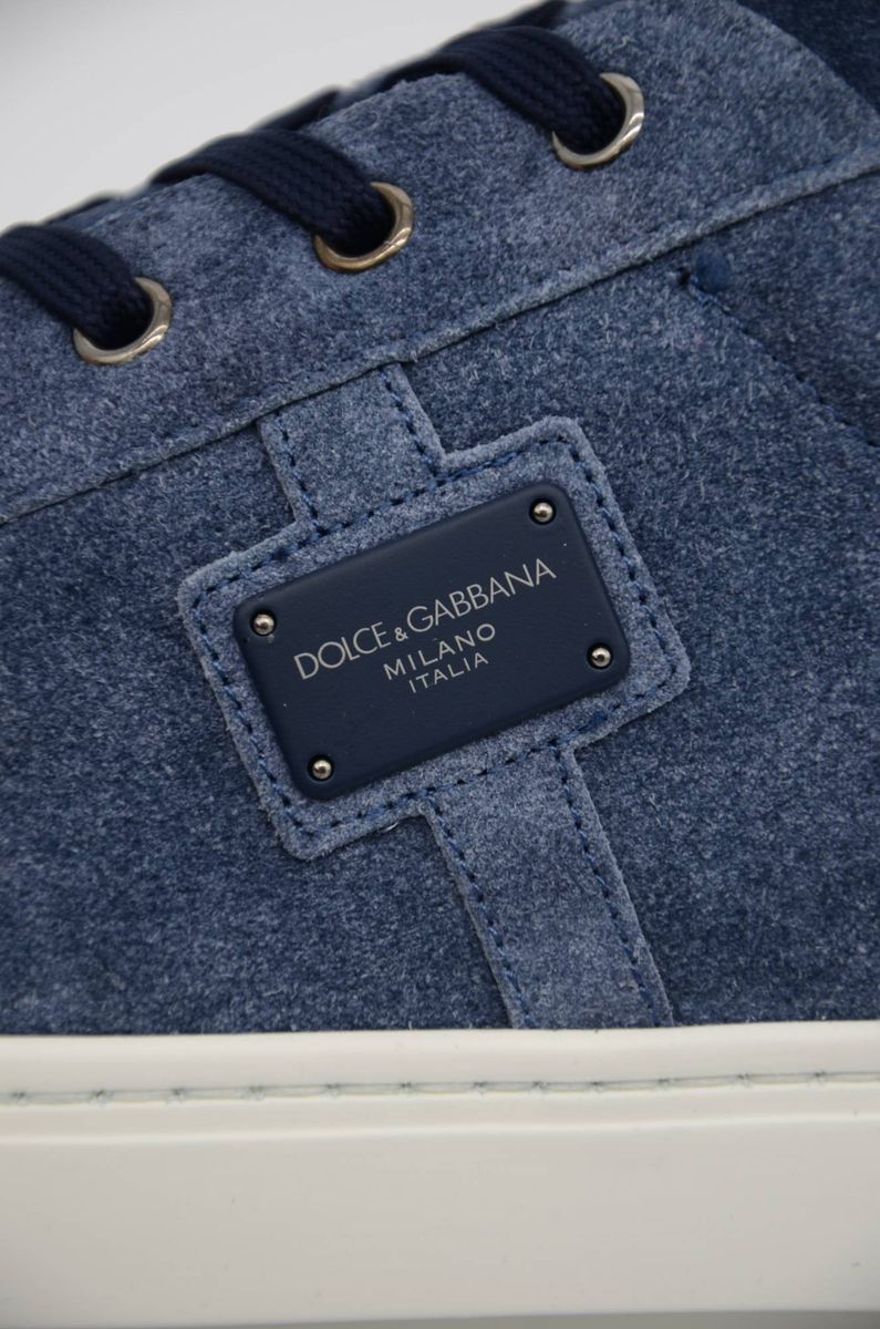 Nubuk-Sneaker mit Logo-Plakette