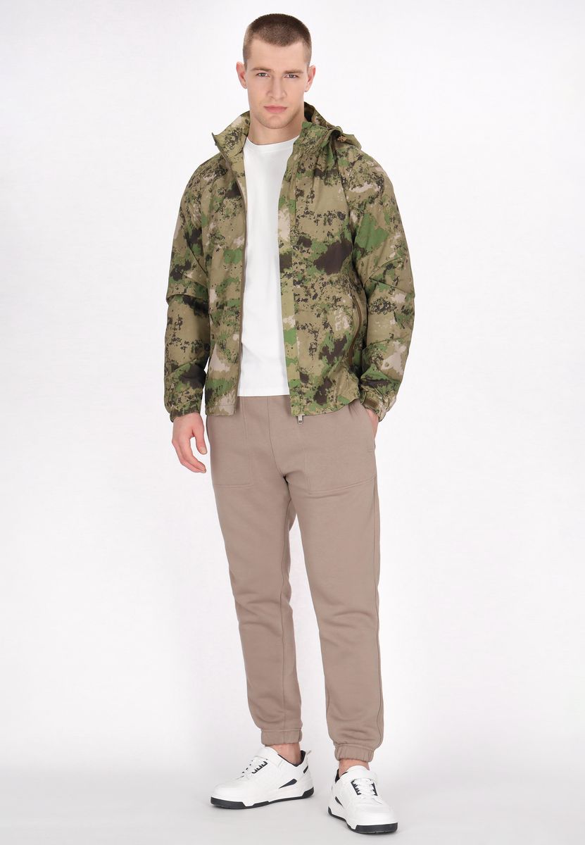 Camouflage-Outdoorjacke mit Kapuze