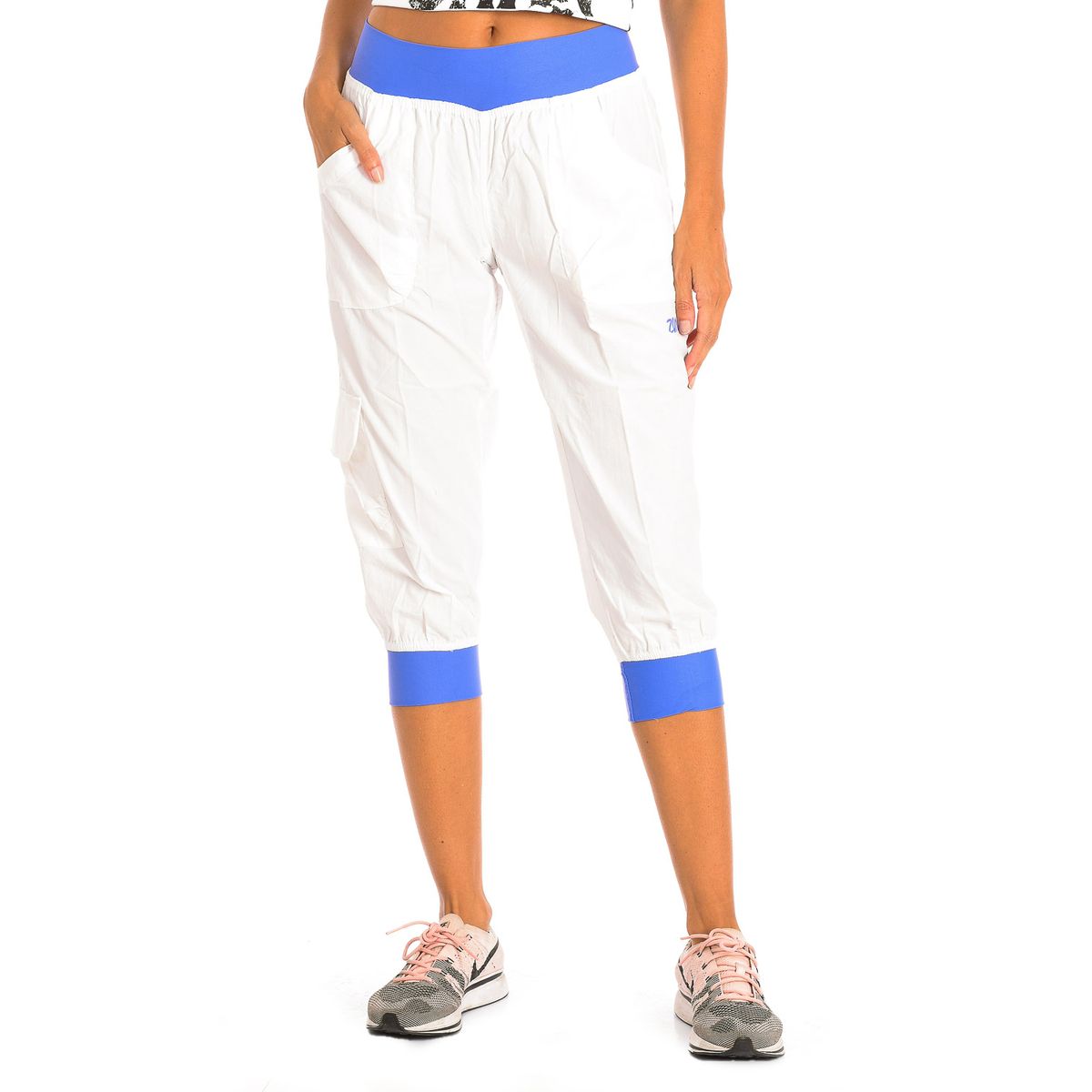 Weiße Capri-Jogginghose mit blauem Saum