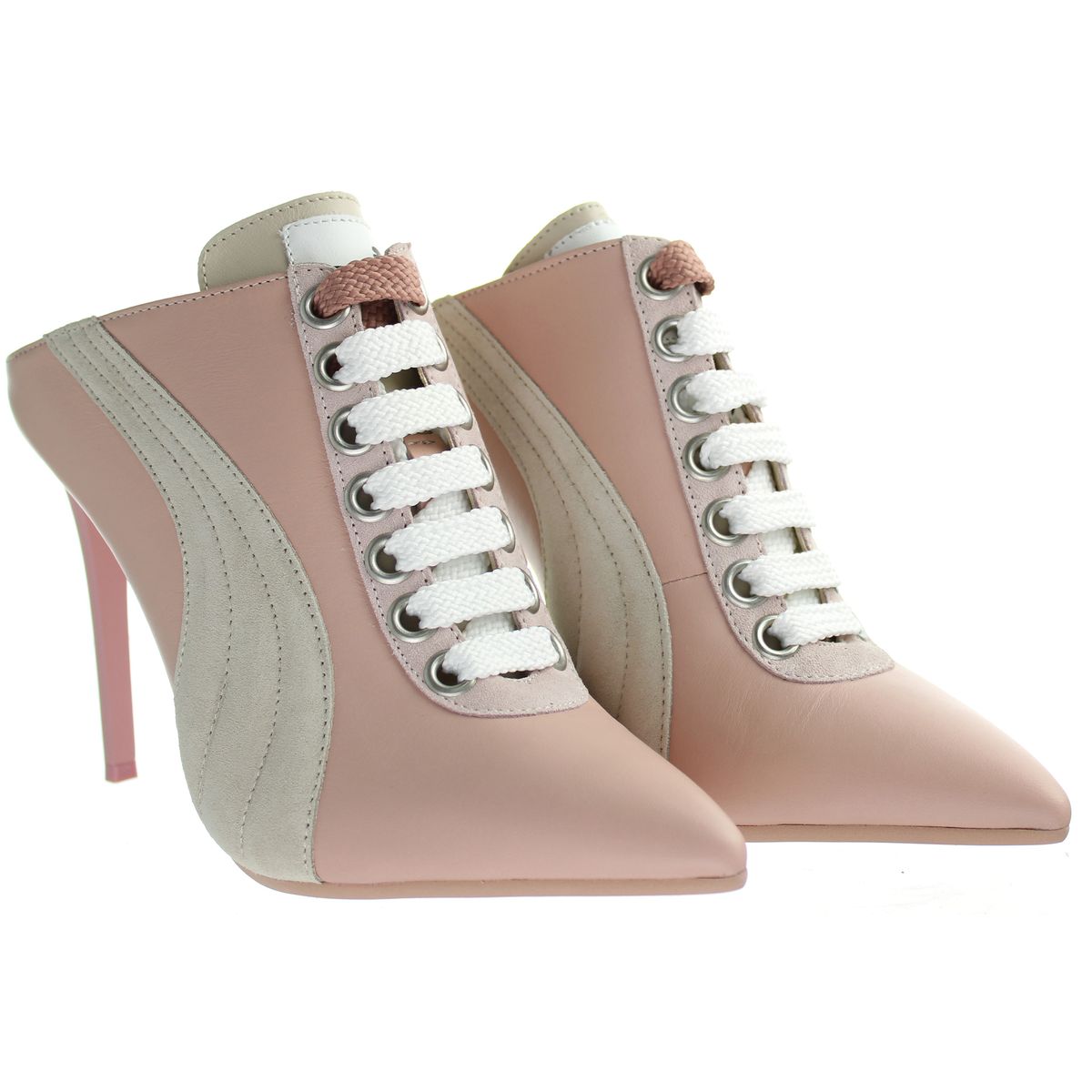 Sneaker-Inspirierte Spitze Mules mit Absatz