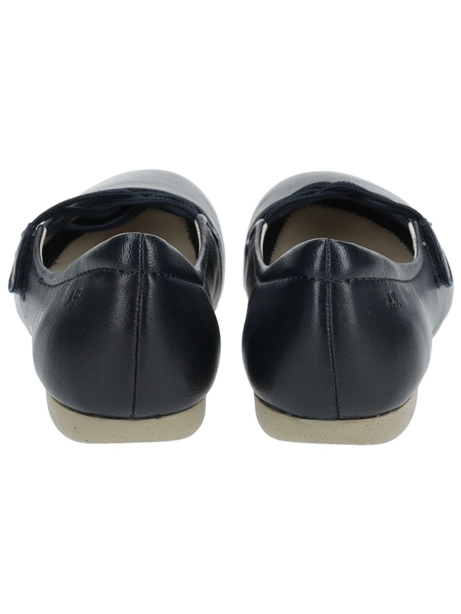 Klassische Ballerinas aus Leder mit Riemen