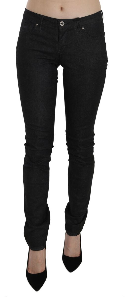 Schmal geschnittene Jeans mit niedriger Taille