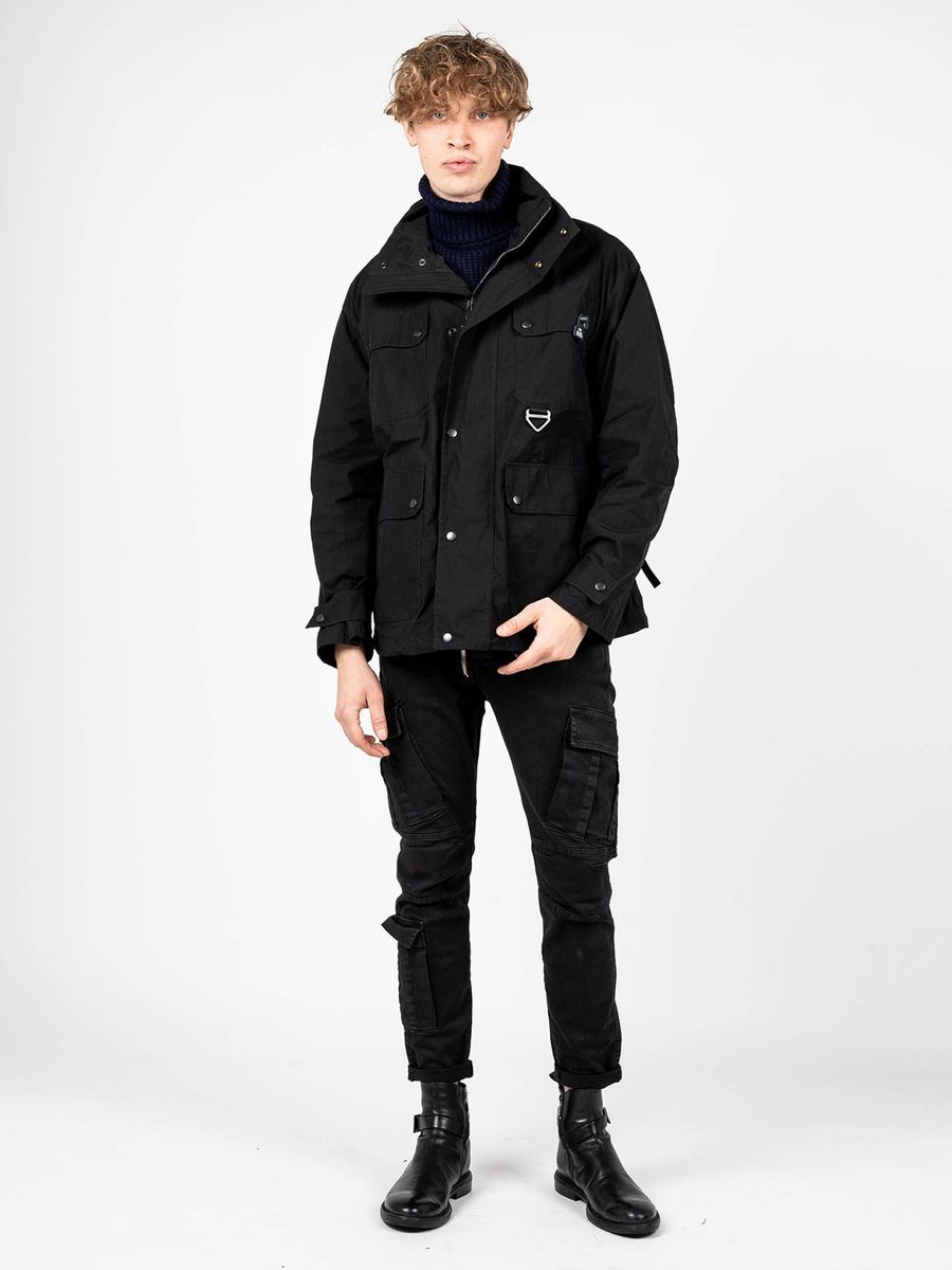 Funktionale Feldjacke mit hohem Kragen