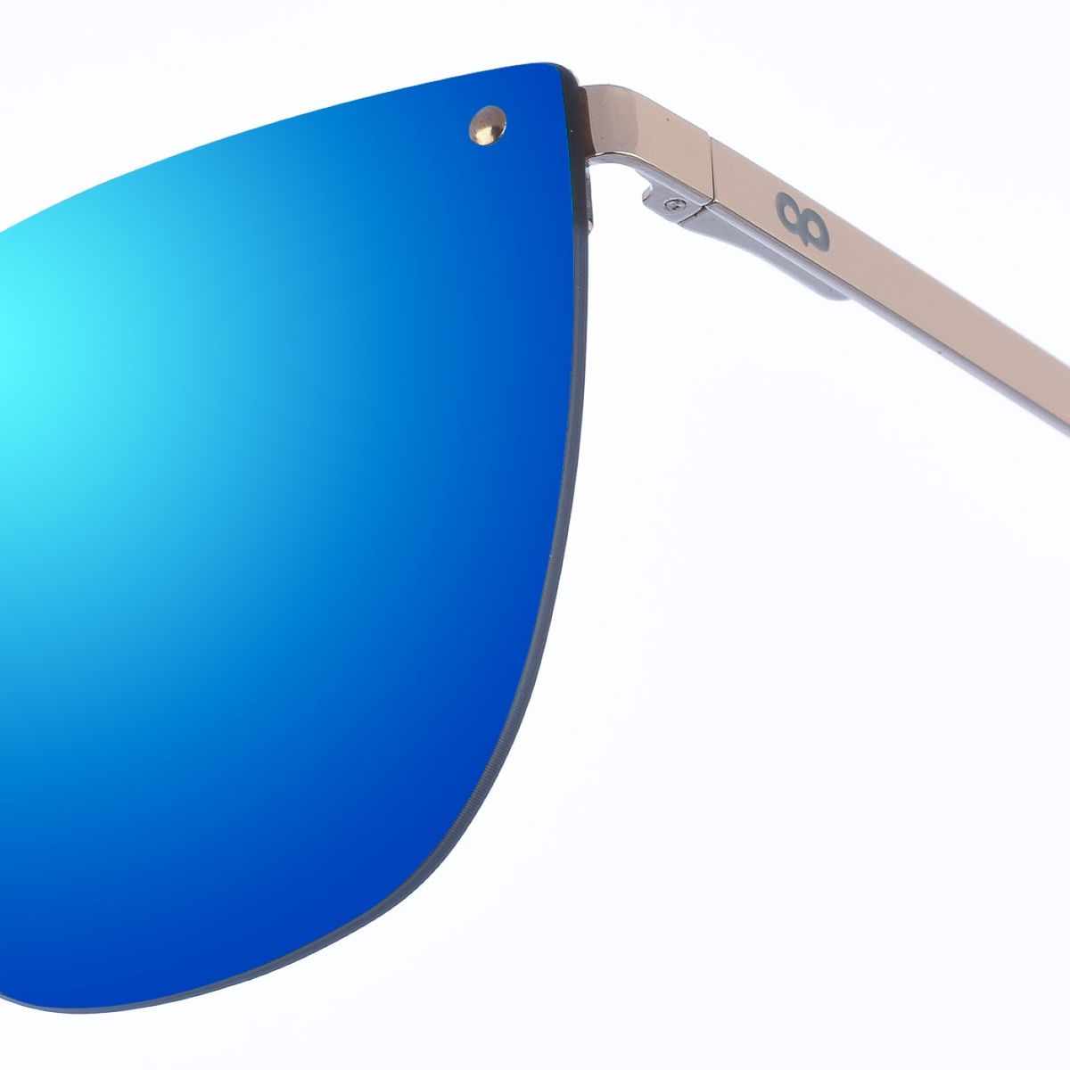 Verspiegelte Sonnenbrille in Schmetterlingsform