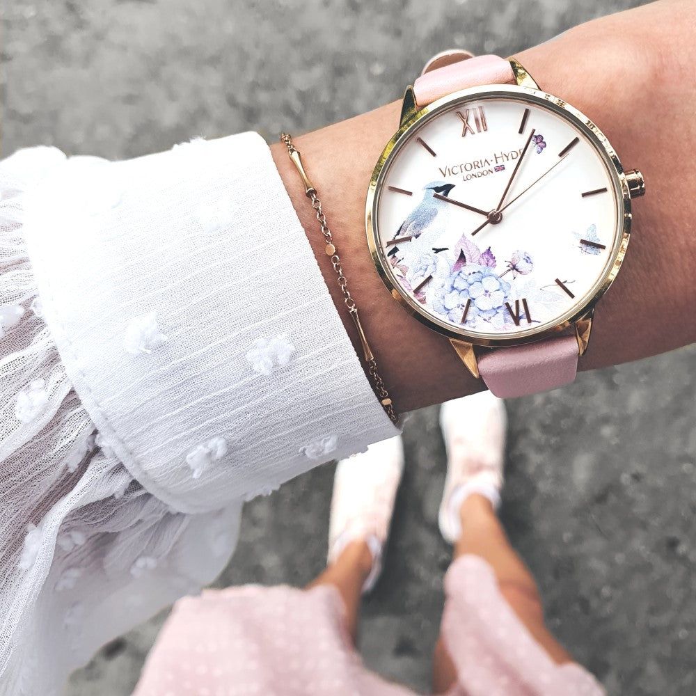 Elegante Uhr mit Blumenprint und Roségold