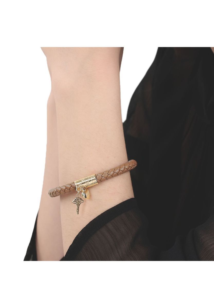 Geflochtenes Lederarmband mit Anhänger