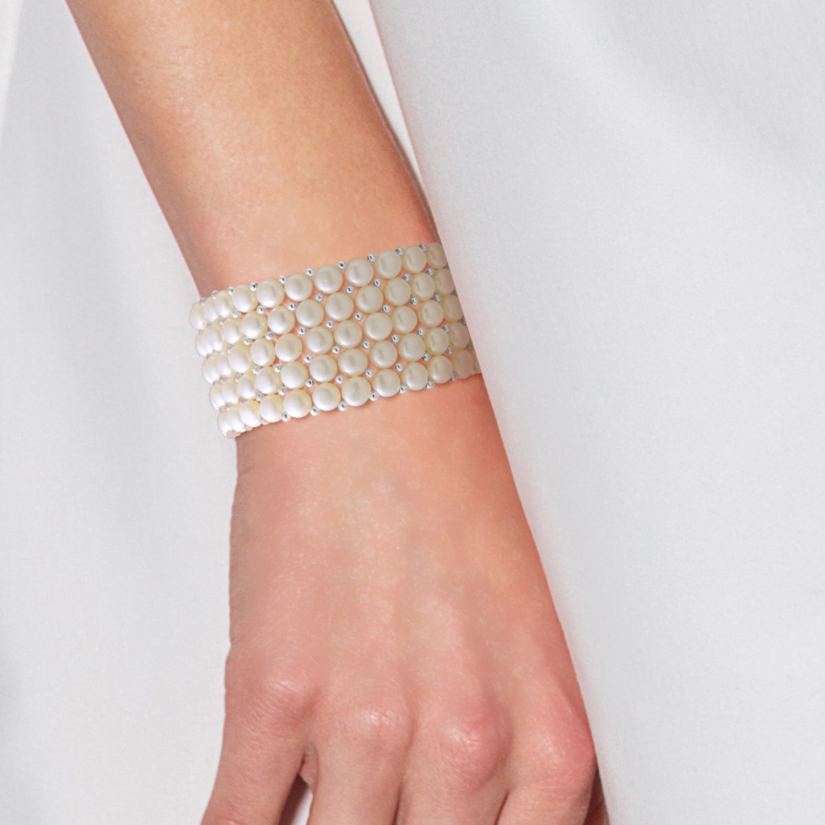 Mehrreihiges Süßwasserperlen-Armband
