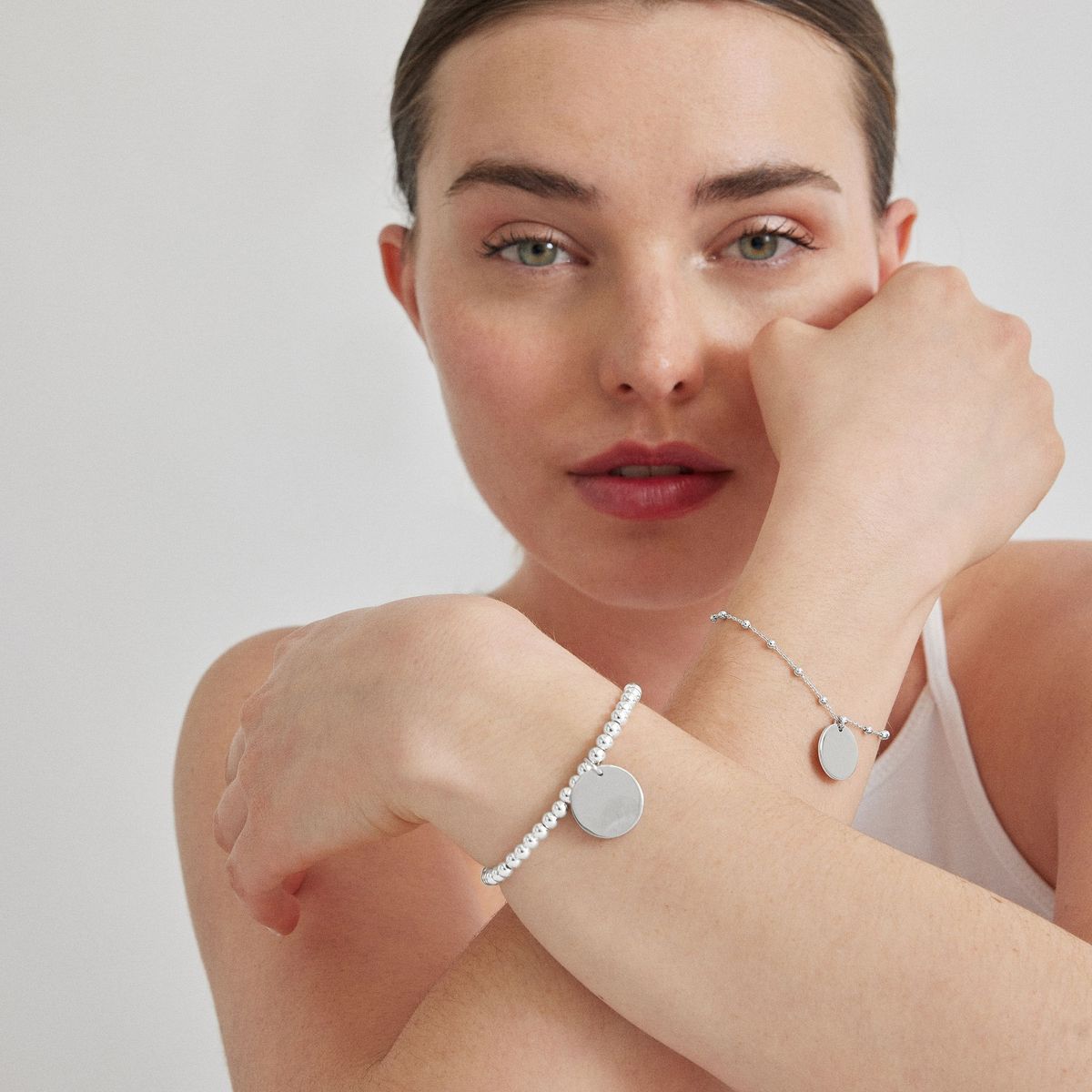 Filigranes Silberarmband mit Perlenkette