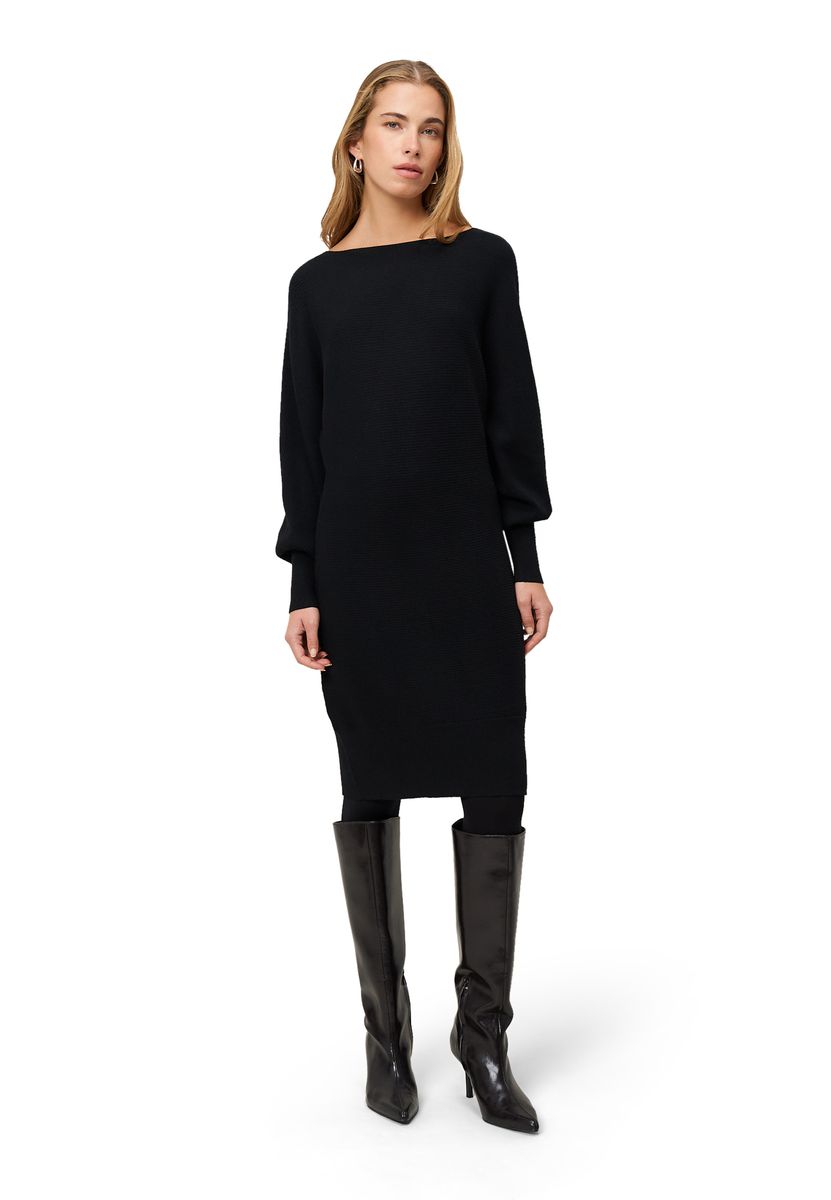 Elegantes Strickkleid U-Boot-Ausschnitt