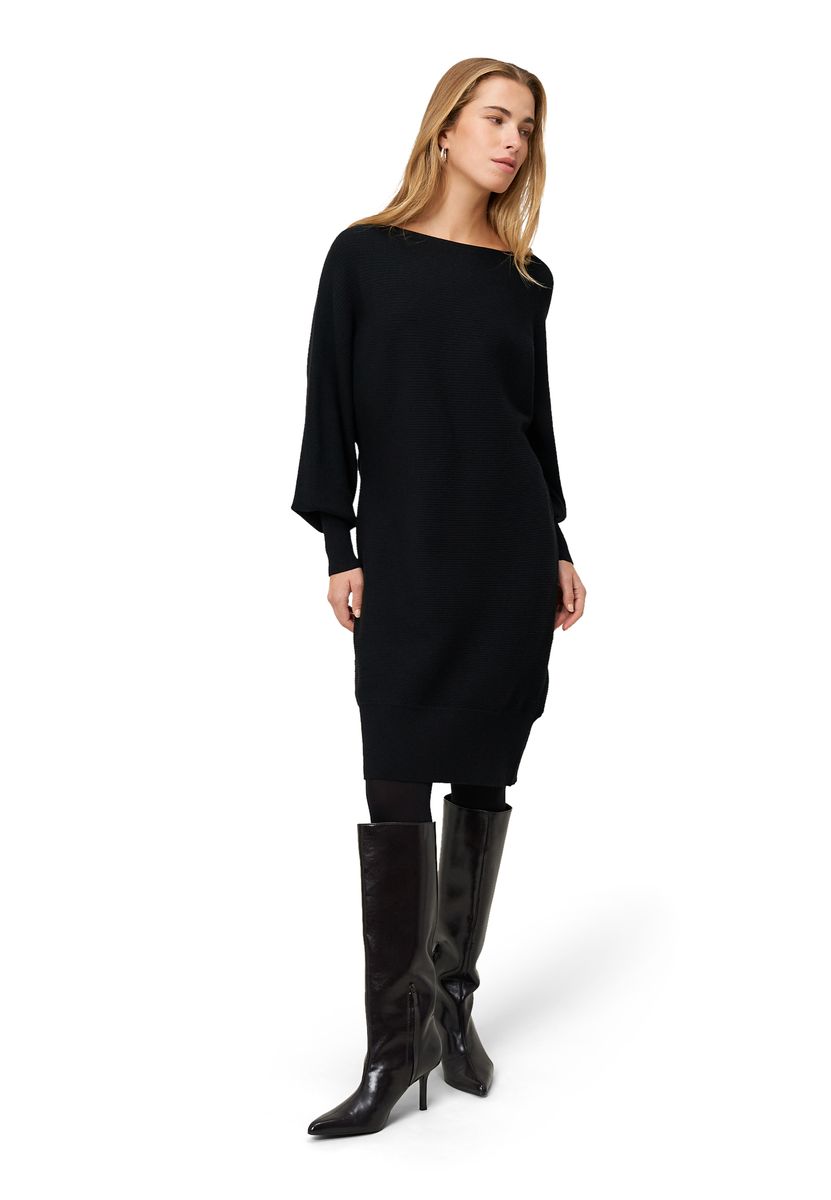 Elegantes Strickkleid U-Boot-Ausschnitt