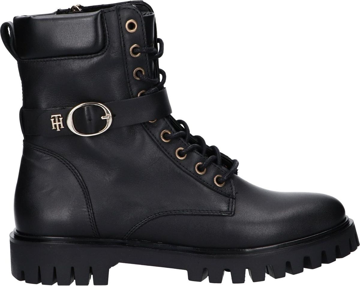 Schwarze Schnürstiefel aus Leder