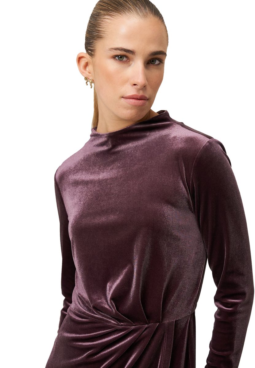 Elegantes Samtkleid mit Stehkragen