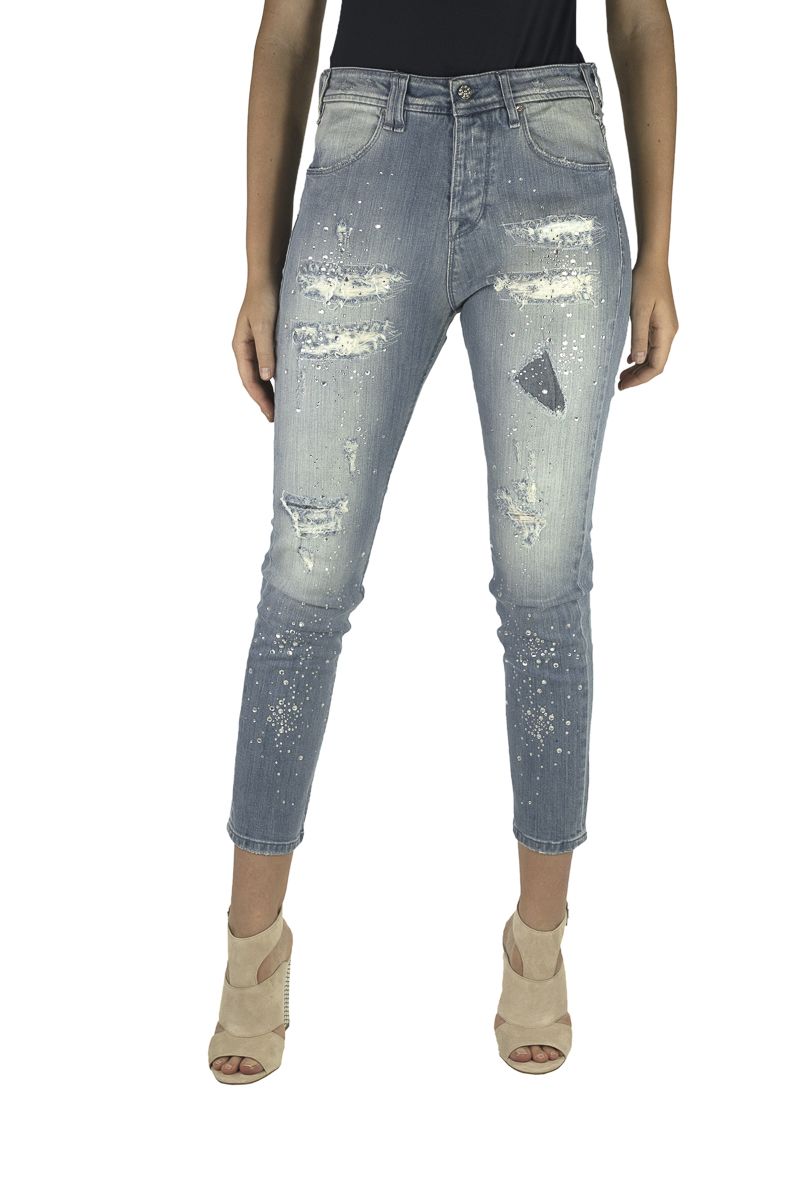 Destroyed Cropped Jeans mit Farbspritzern