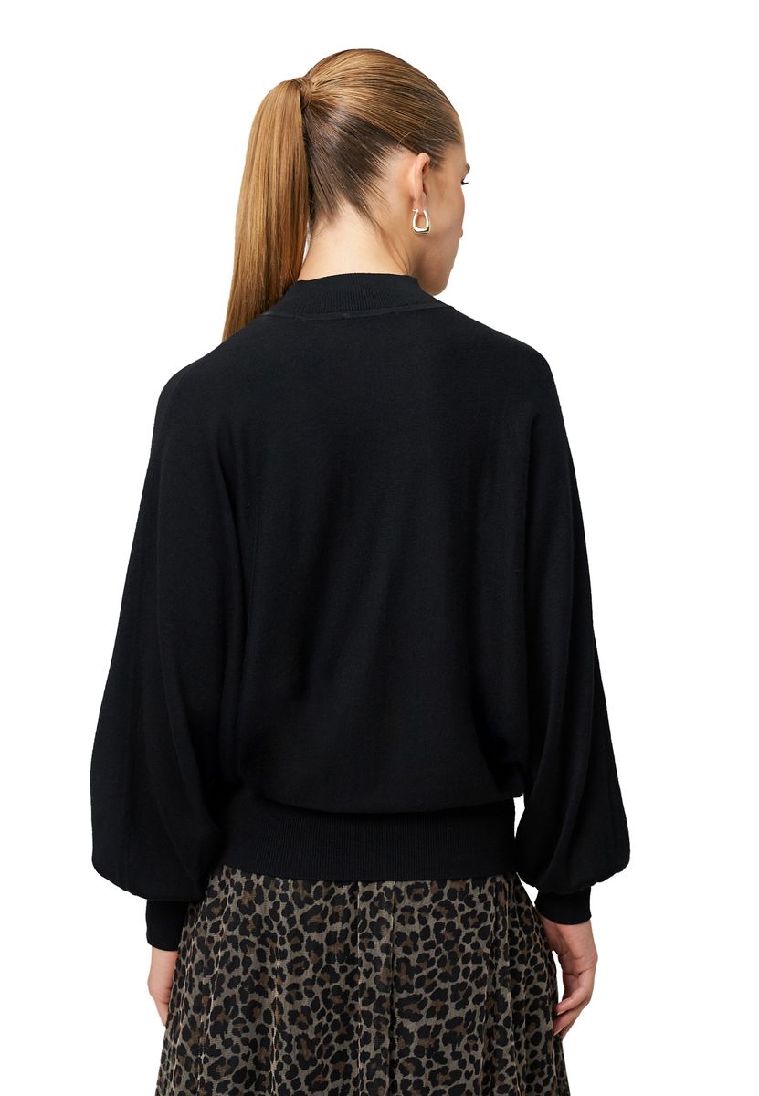 Elegantes Strickoberteil mit Stehkragen