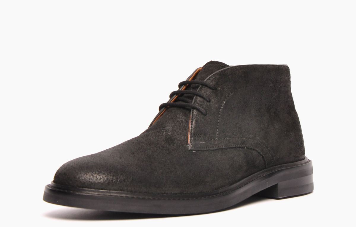 Minimalistische Boots aus strukturiertem Wildleder