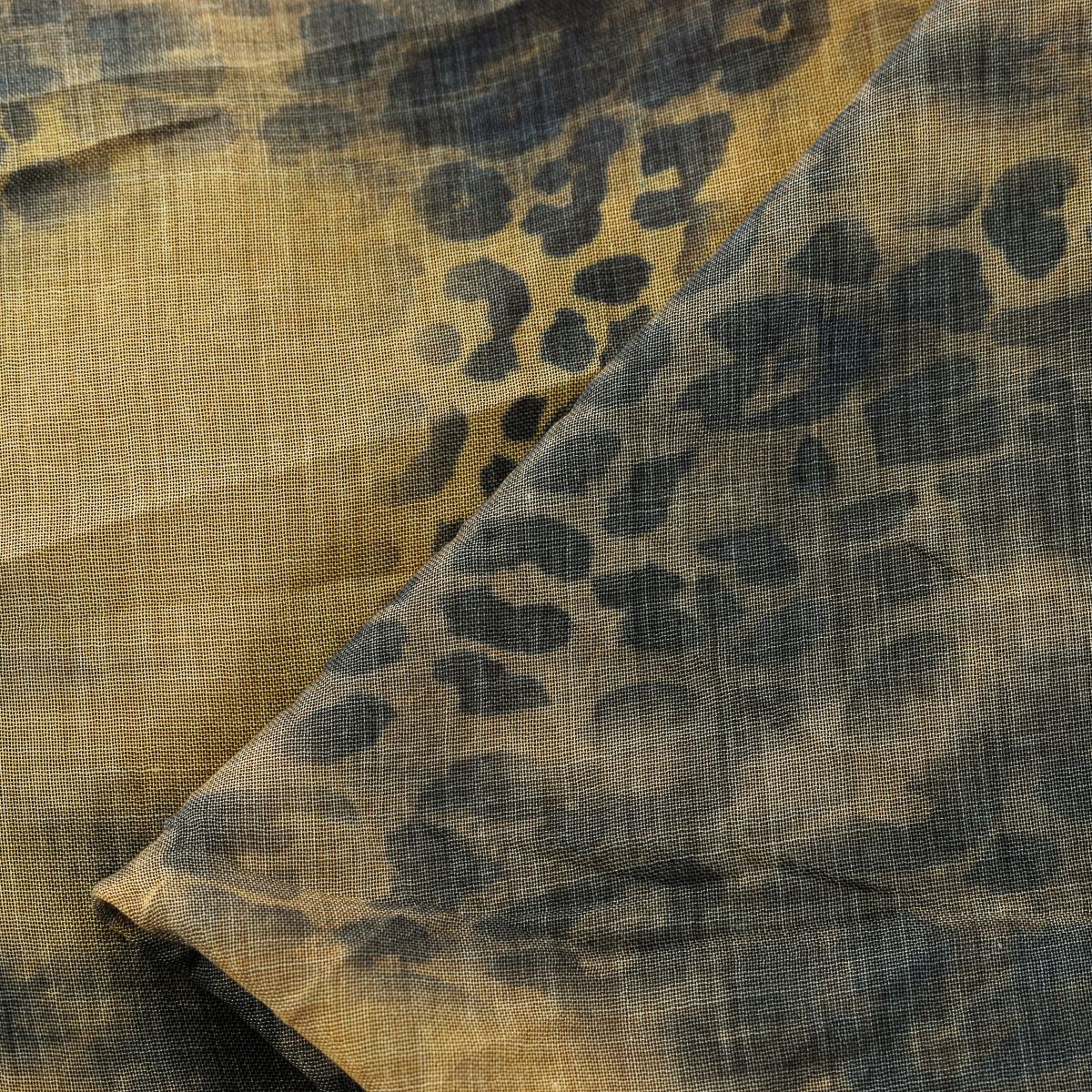 Leichtes Bandana mit Tierprint-Muster