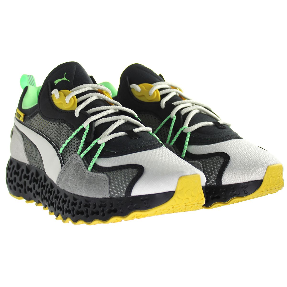 Sneaker mit Plateausohle und Materialmix