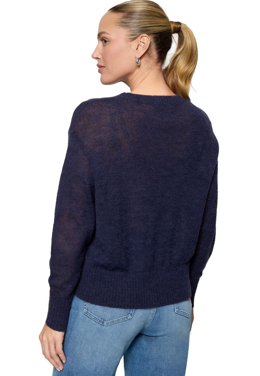 Klassischer Strickpullover mit Rundhalsausschnitt