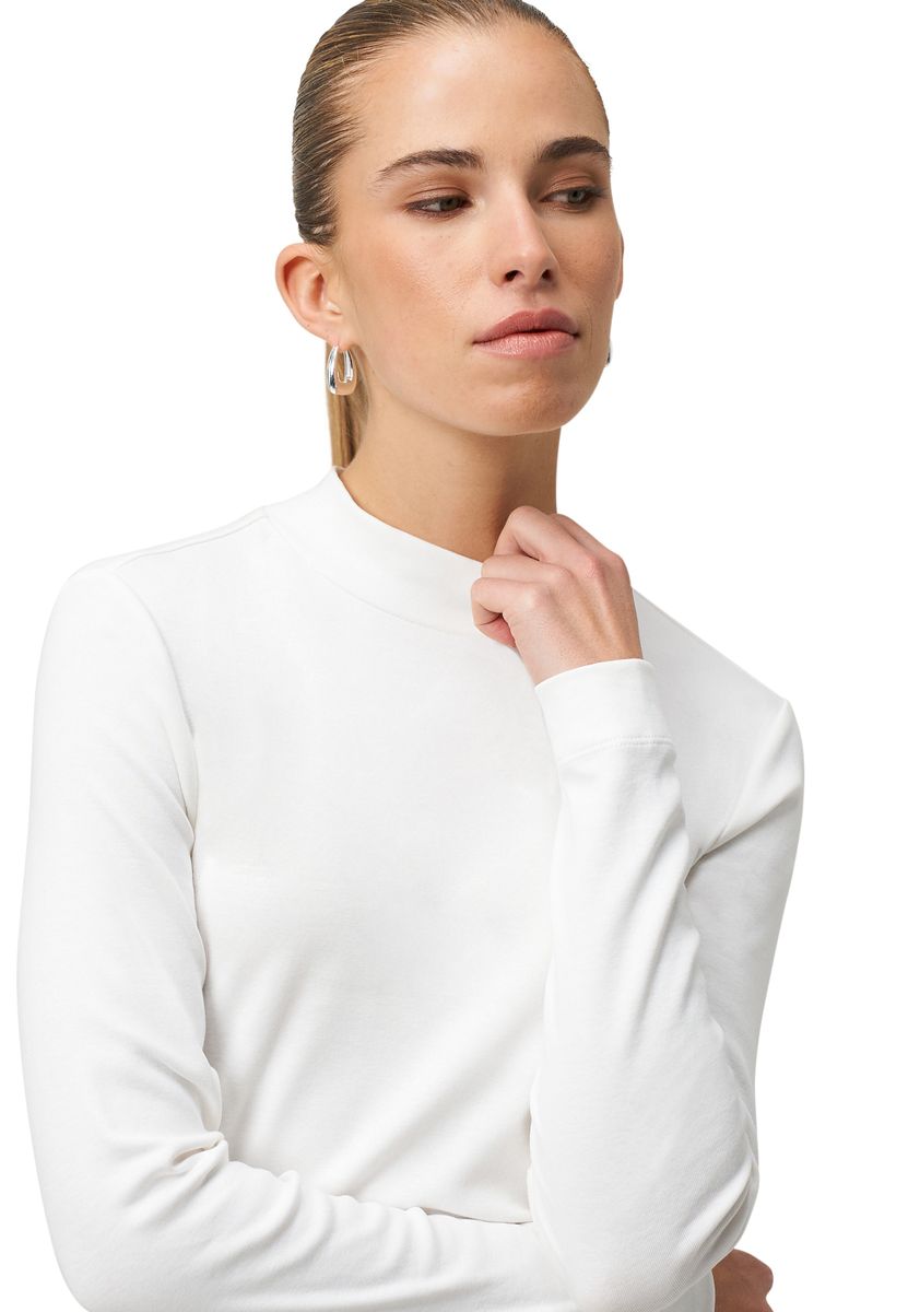 Klassisches, figurbetontes Langarmshirt mit Stehkragen
