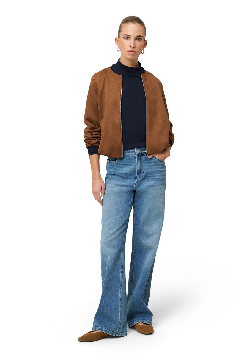 Marineblaues, figurbetontes Langarmshirt