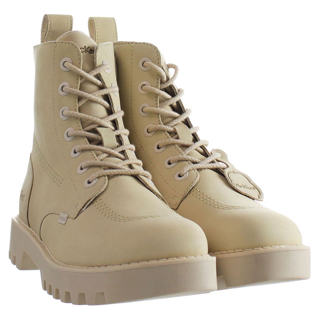 Hohe Schnürstiefel mit Plateausohle