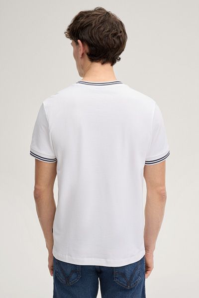 Joop! Weißes T-Shirt mit marineblauem Detailbesatz