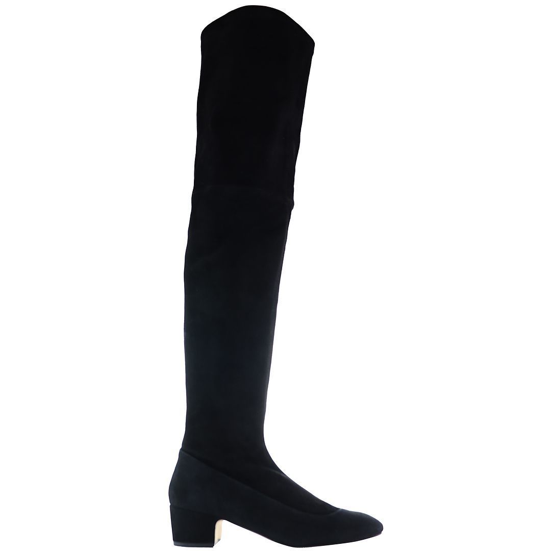 Klassischer schwarzer Overknee-Stiefel