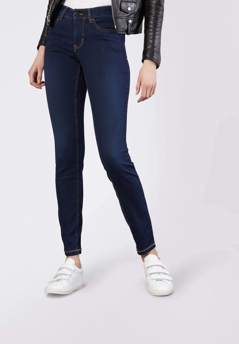 Schmale, hochtaillierte Jeans
