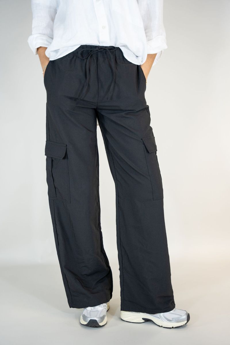 Weite Cargohose mit Kordelzug